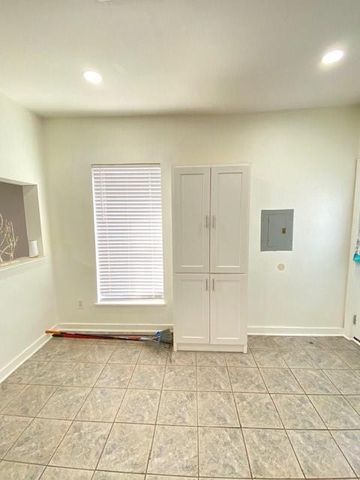 4401 Canal Street, Houston, TX 77011