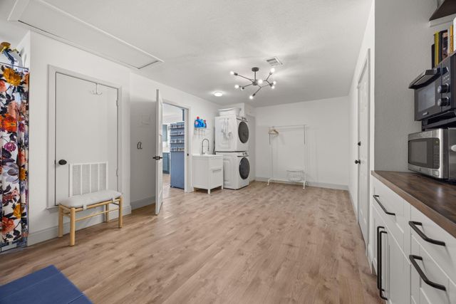 8401 Alabama DR, Austin, TX 78745