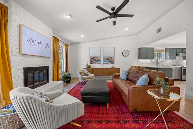 8401 Alabama DR, Austin, TX 78745