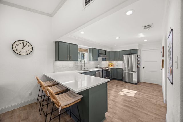 8401 Alabama DR, Austin, TX 78745