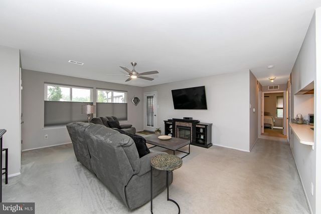 1815 THE WOODS II, Cherry Hill, NJ 08003