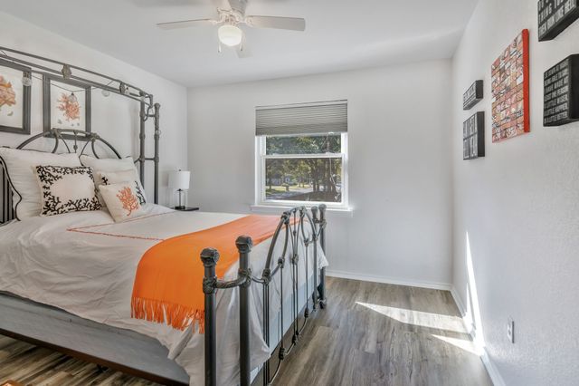 2311 Hummingbird Trail, Grapevine, TX 76051