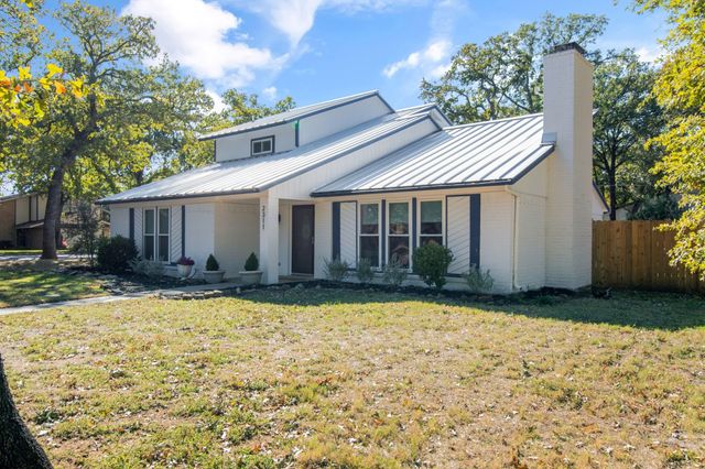 2311 Hummingbird Trail, Grapevine, TX 76051