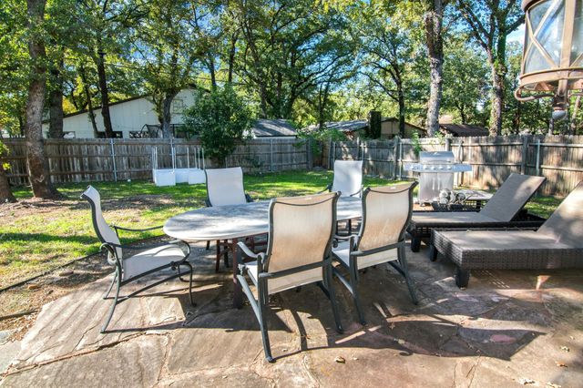 2311 Hummingbird Trail, Grapevine, TX 76051