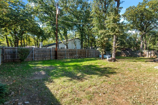 2311 Hummingbird Trail, Grapevine, TX 76051