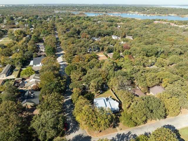 2311 Hummingbird Trail, Grapevine, TX 76051