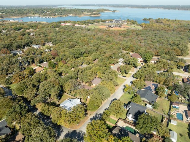 2311 Hummingbird Trail, Grapevine, TX 76051