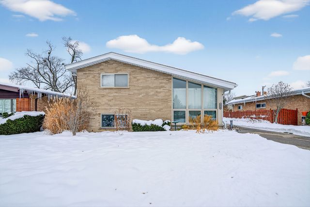 8516 W Normal Avenue, Niles, IL 60714