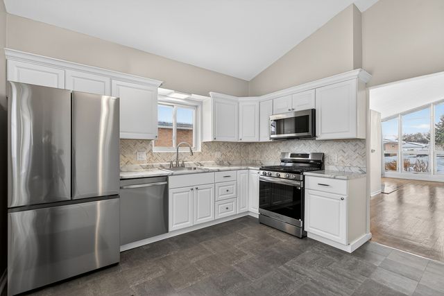 8516 W Normal Avenue, Niles, IL 60714