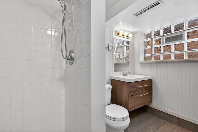 8516 W Normal Avenue, Niles, IL 60714