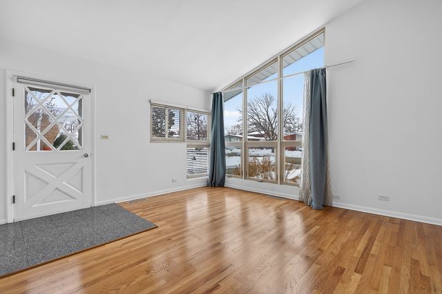 8516 W Normal Avenue, Niles, IL 60714