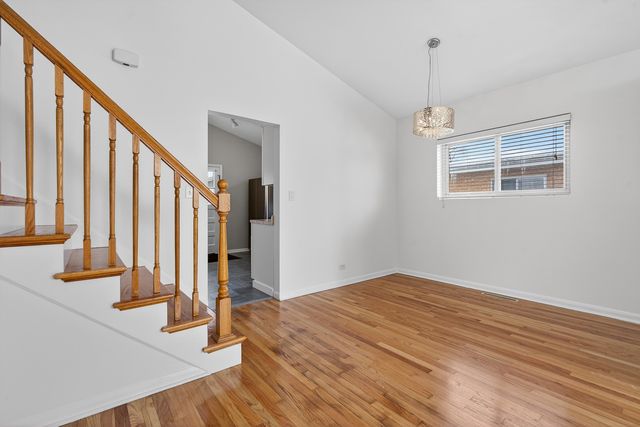 8516 W Normal Avenue, Niles, IL 60714