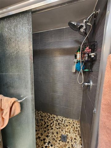 21640 NW 3rd St, Pembroke Pines, FL 33029