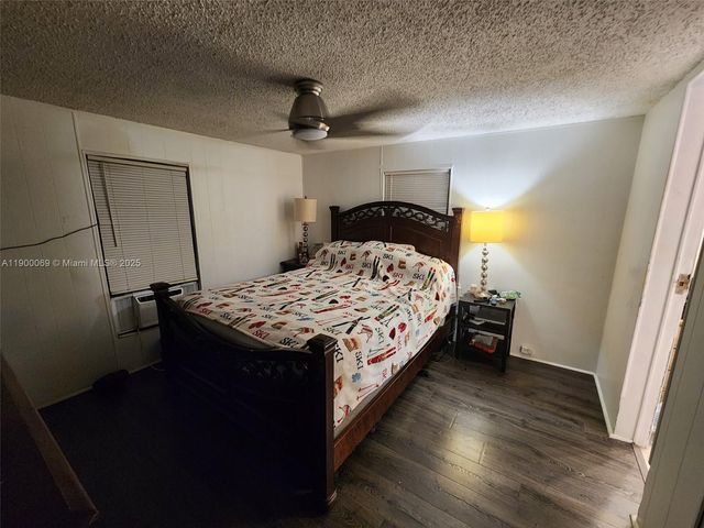 21640 NW 3rd St, Pembroke Pines, FL 33029