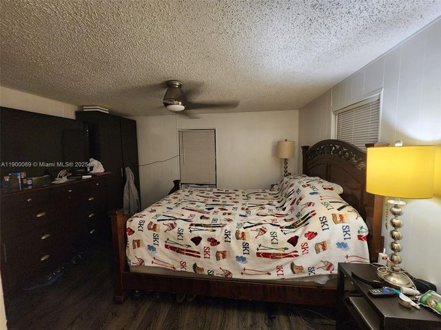 21640 NW 3rd St, Pembroke Pines, FL 33029