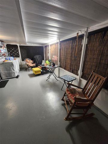 21640 NW 3rd St, Pembroke Pines, FL 33029