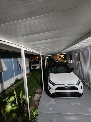 21640 NW 3rd St, Pembroke Pines, FL 33029