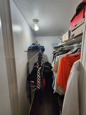 21640 NW 3rd St, Pembroke Pines, FL 33029