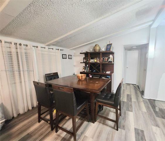 21640 NW 3rd St, Pembroke Pines, FL 33029