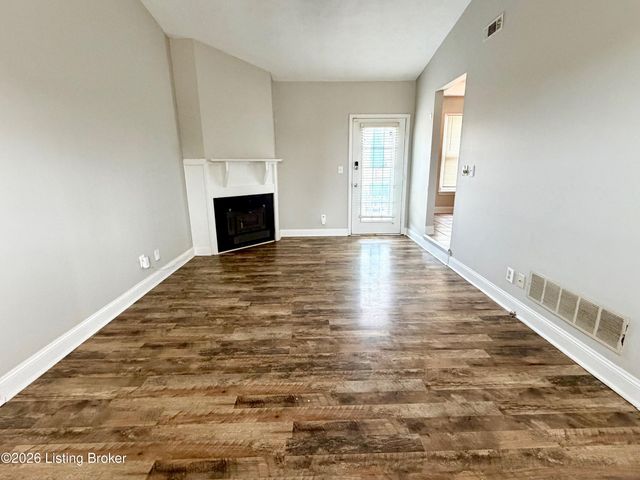 4701 Haeringdon Ct, Louisville, KY 40299