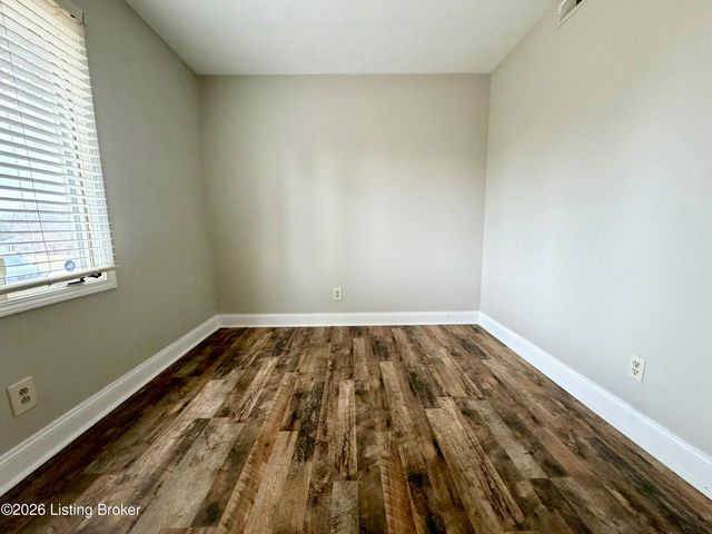 4701 Haeringdon Ct, Louisville, KY 40299