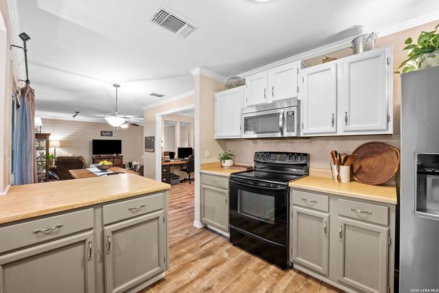 5827 Lost Creek, San Antonio, TX 78247