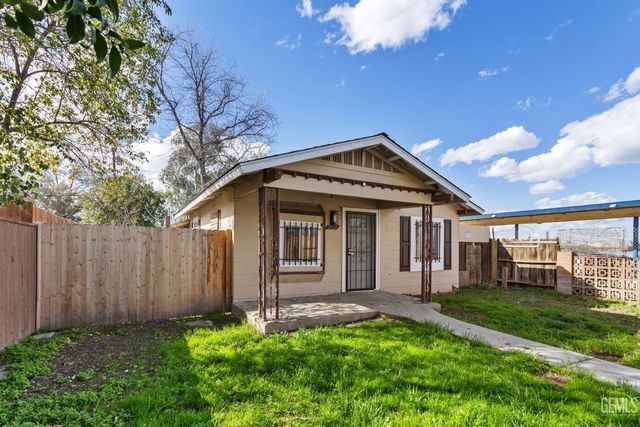 2521 P Street, Bakersfield, CA 93301