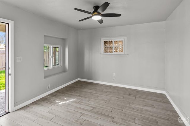 2521 P Street, Bakersfield, CA 93301