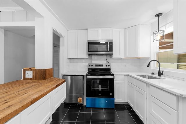 578 Central St, Stoughton, MA 02072