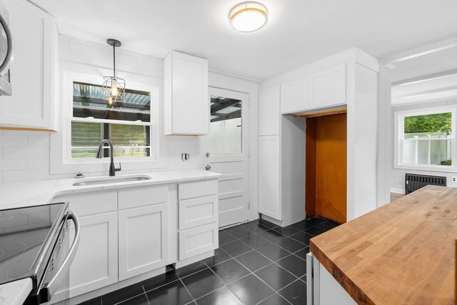 578 Central St, Stoughton, MA 02072