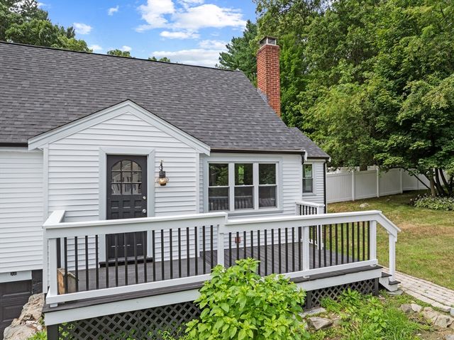 578 Central St, Stoughton, MA 02072