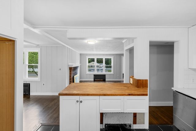 578 Central St, Stoughton, MA 02072