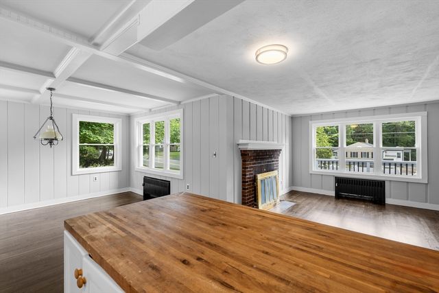 578 Central St, Stoughton, MA 02072