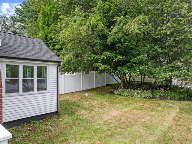 578 Central St, Stoughton, MA 02072