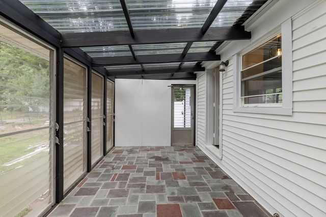 578 Central St, Stoughton, MA 02072