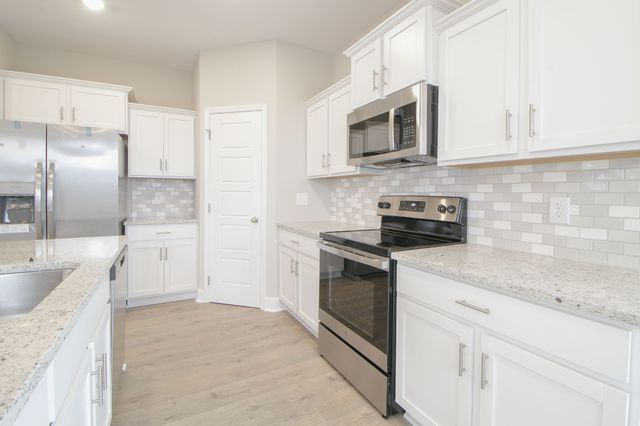 2074 Ireland Way, Clarksville, TN 37042