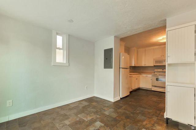 571 E 2700 ST, Salt Lake City, UT 84106
