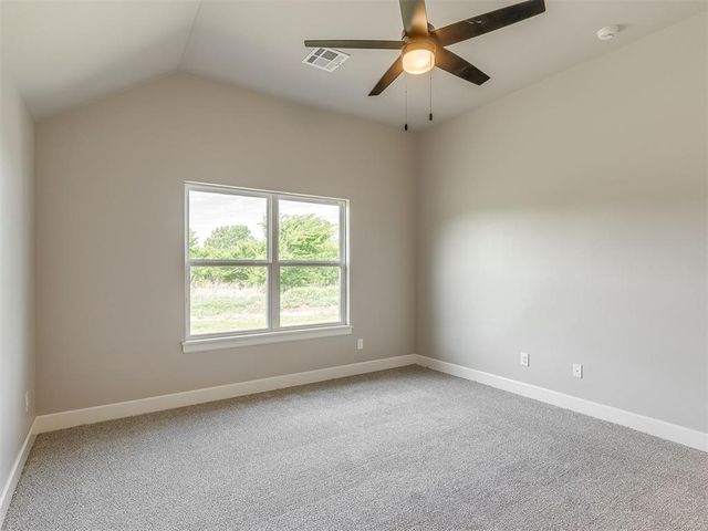 12513 Dolche Vita Drive, Yukon, OK 73099