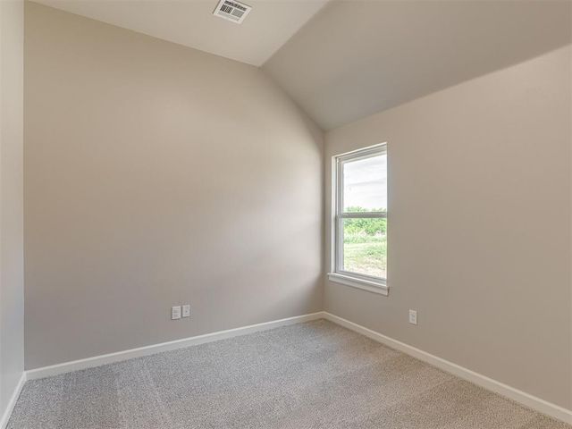 12513 Dolche Vita Drive, Yukon, OK 73099