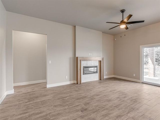 12513 Dolche Vita Drive, Yukon, OK 73099