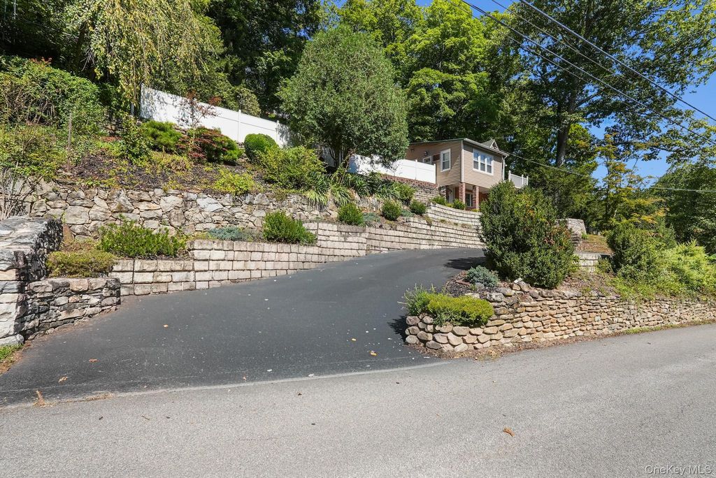 22 Harper Street, Lake Peekskill, NY 10537 — photo 5