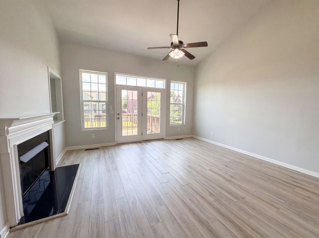 2404 Trivaca Ln, Nolensville, TN 37135