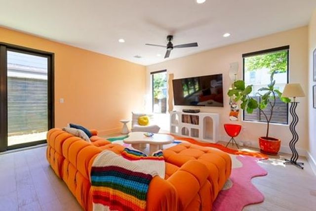 2201 E 16th ST, Austin, TX 78702
