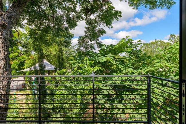 2201 E 16th ST, Austin, TX 78702