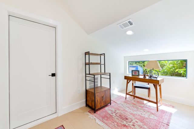 2201 E 16th ST, Austin, TX 78702