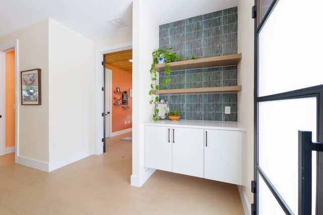 2201 E 16th ST, Austin, TX 78702