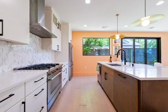 2201 E 16th ST, Austin, TX 78702