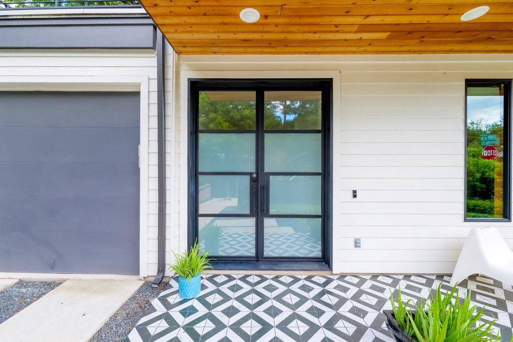 2201 E 16th ST, Austin, TX 78702