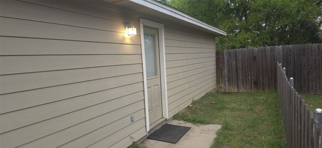 448 Chase Avenue, Cleburne, TX 76031