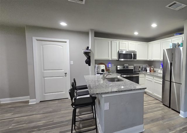 448 Chase Avenue, Cleburne, TX 76031